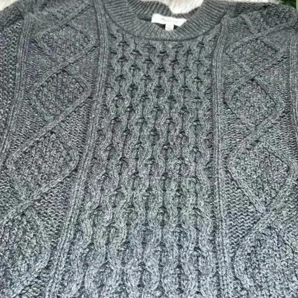 Madewell Cable Knit Long Sleeve Crew Neck Thick Sweater, XXS - Picture 3 of 9